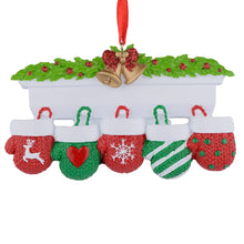 Load image into Gallery viewer, Mitten Family Ornament